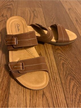 Clarks April Dusk Brown Buckle Comfort Straps Slide Sandals Wedge Women's US 10